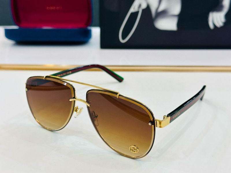 Gucci Sunglasses 894